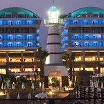 Θέρετρο Adenya & Halal 5*