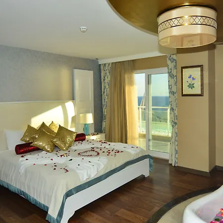 Complex Adenya & Halal 5*