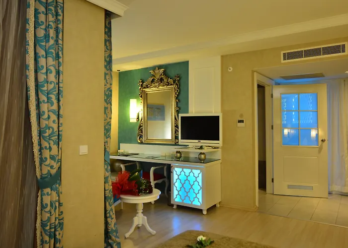 Adenya & Halal Semesteranläggning (resort)