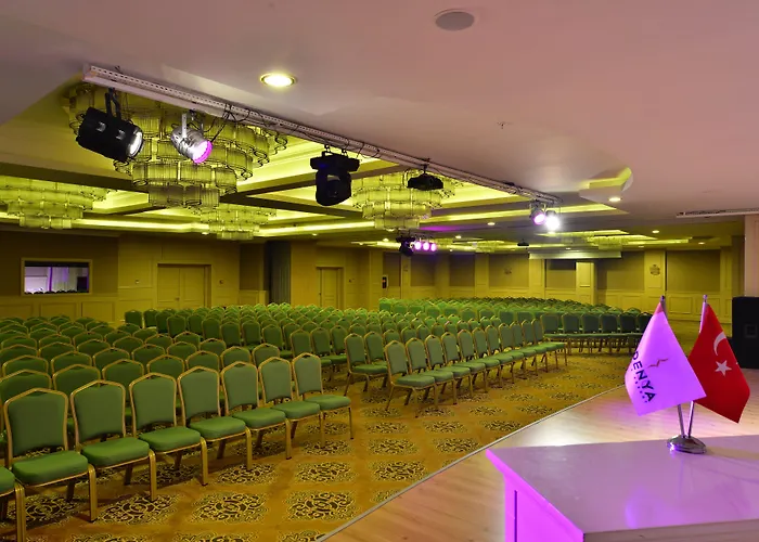 Semesteranläggning (resort) Adenya & Halal