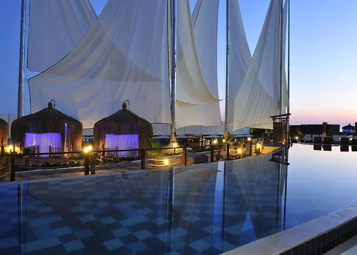 Resort Adenya & Halal 5*