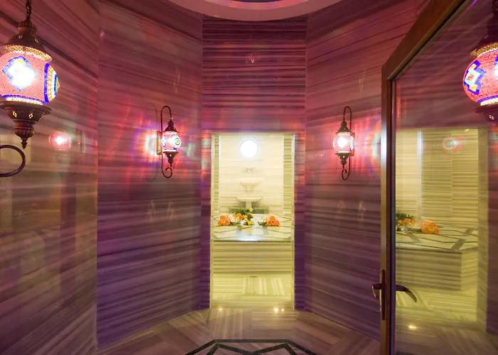 Resort Adenya & Halal 5*