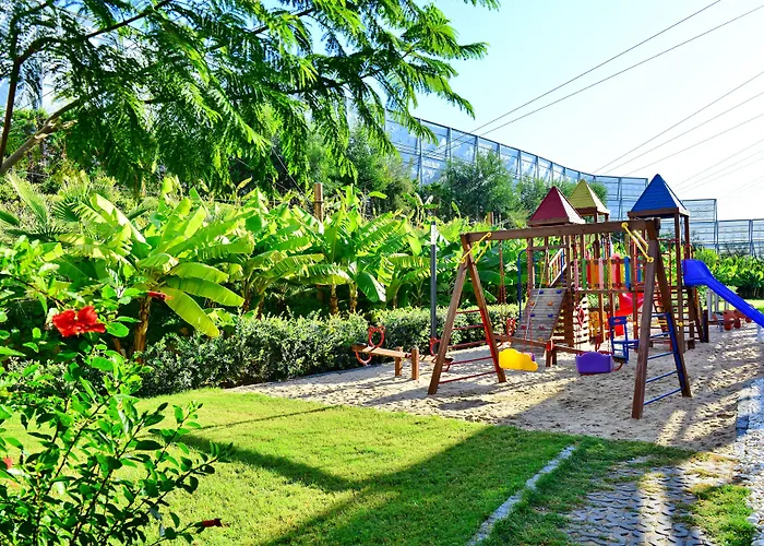 Resort Adenya & Halal